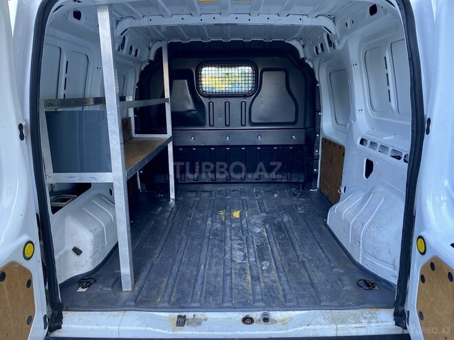 Ford Transit Connect-9