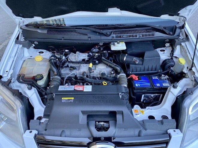 Ford Transit Connect-8
