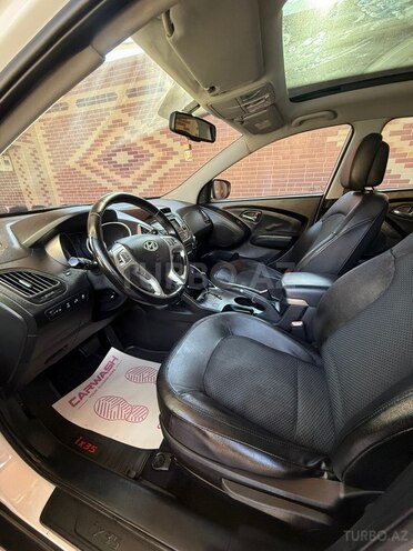 Hyundai ix35-15
