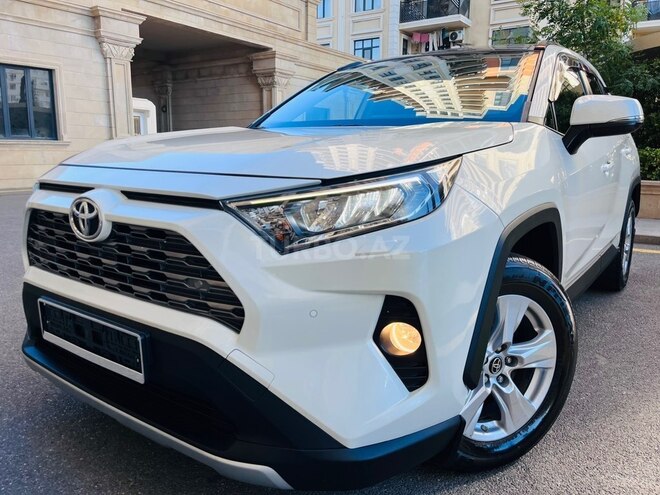 Toyota RAV4-9