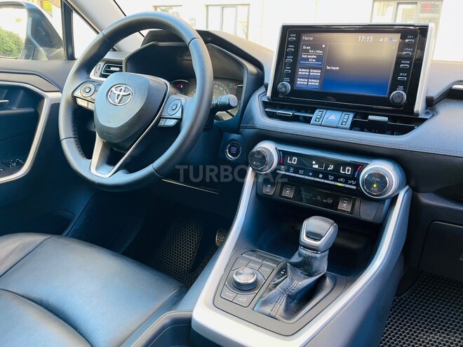 Toyota RAV4-13