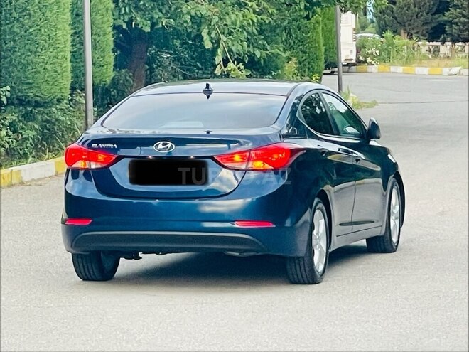 Hyundai Elantra-5
