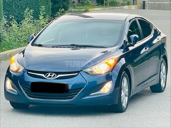 Hyundai Elantra-3