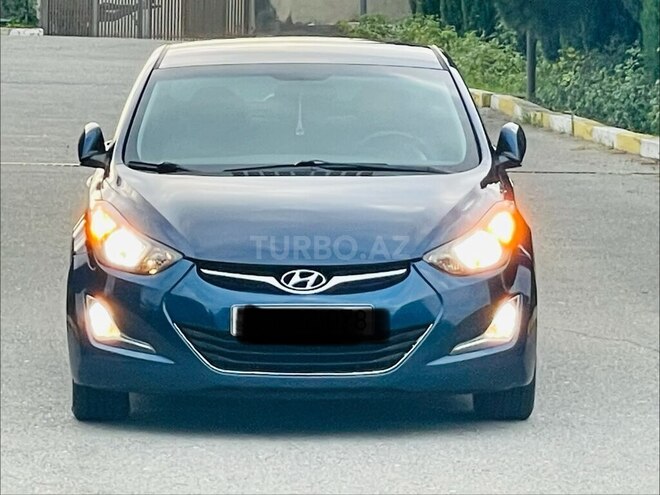 Hyundai Elantra-1