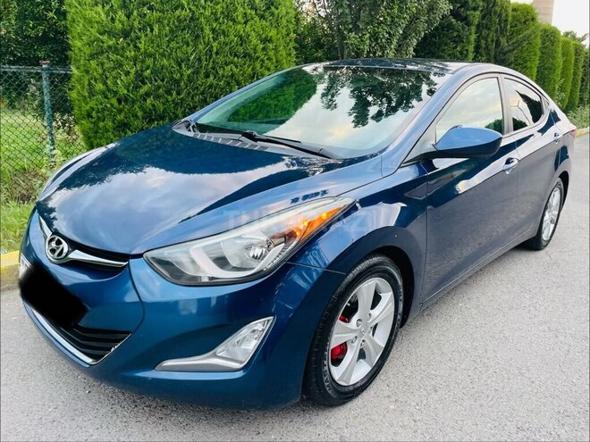 Hyundai Elantra-13