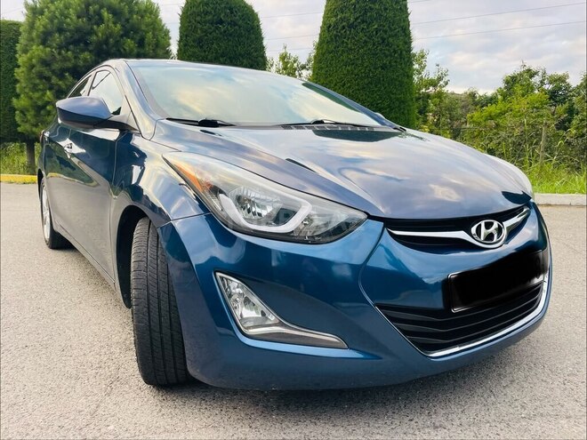 Hyundai Elantra-9