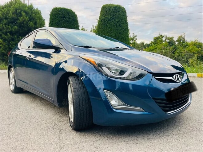 Hyundai Elantra-17