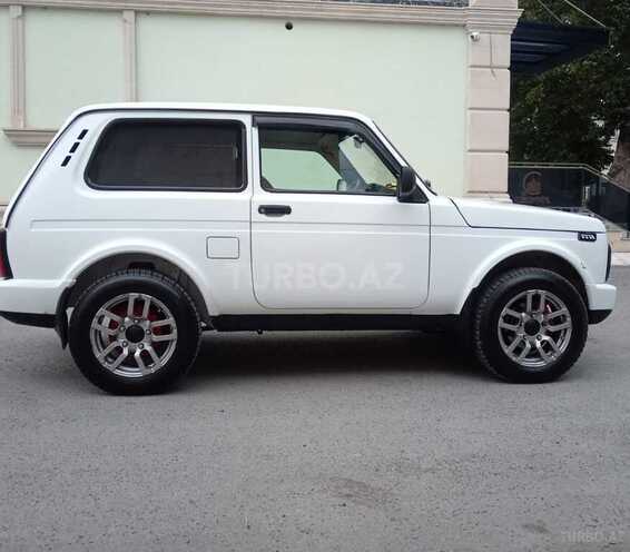 LADA (VAZ) Niva-6