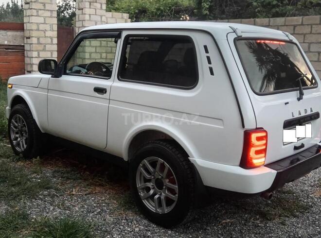 LADA (VAZ) Niva-8