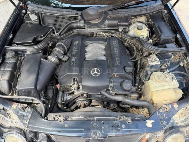 Mercedes E 280-6