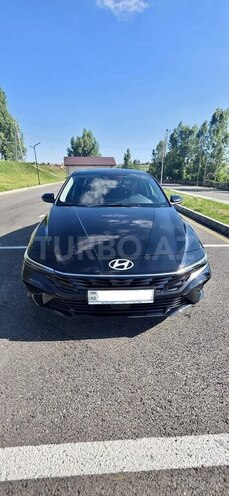 Hyundai Elantra-1