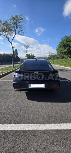 Hyundai Elantra-2