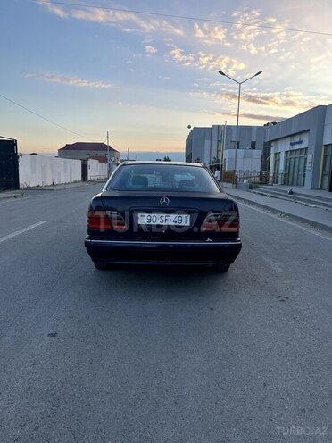 Mercedes E 220-7