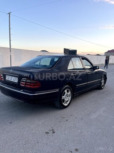 Mercedes E 220-8