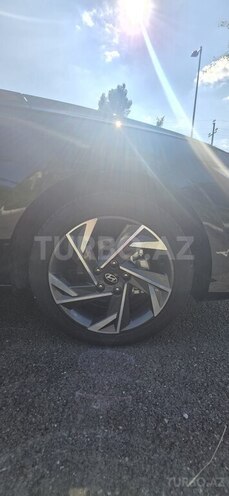Hyundai Elantra-9