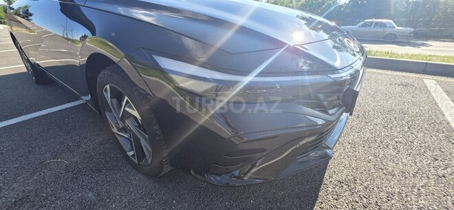 Hyundai Elantra-6