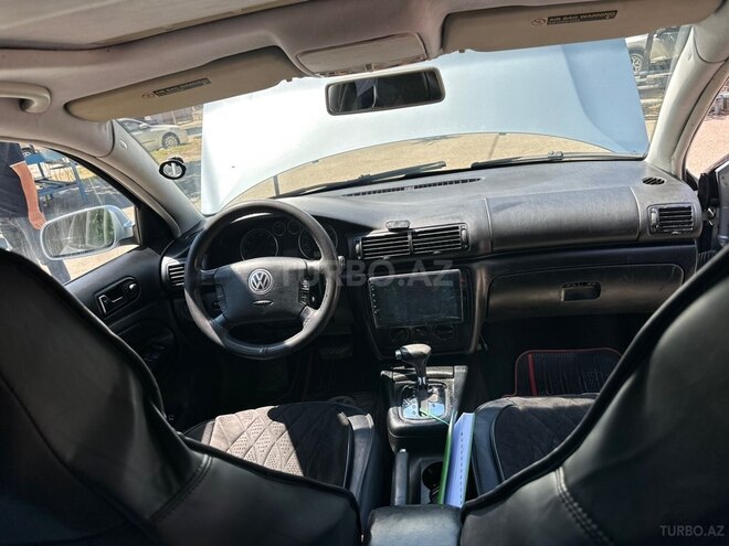 Volkswagen Passat-10