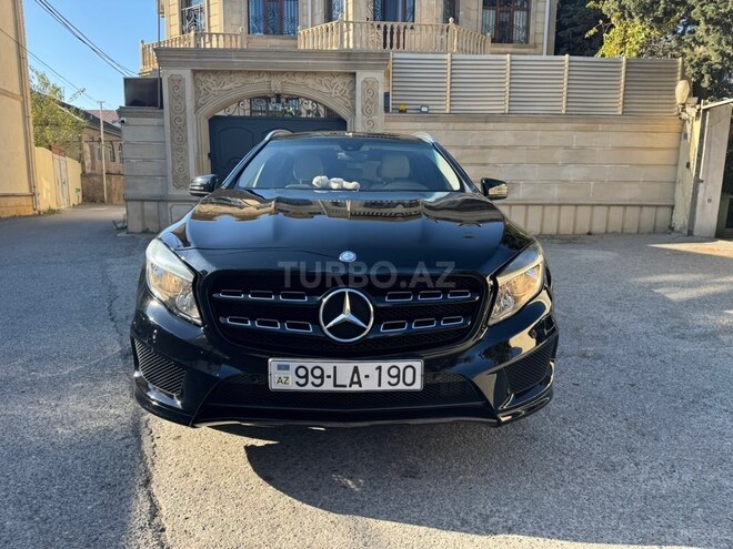 Mercedes GLA 250 4MATIC-1