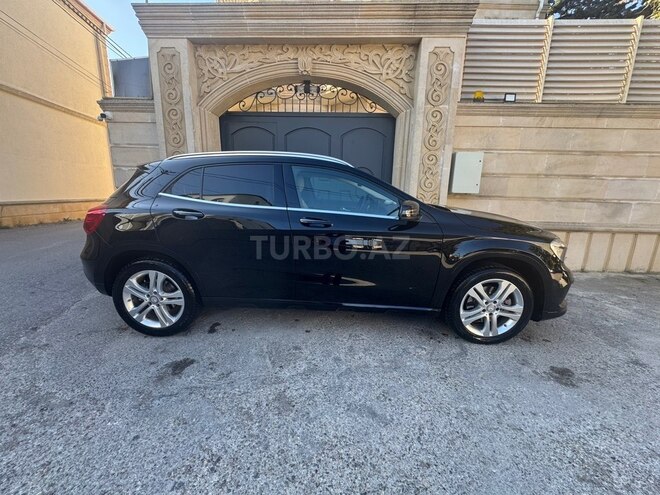 Mercedes GLA 250 4MATIC-6