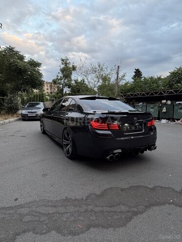 BMW 528-9