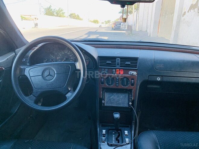 Mercedes C 250-8