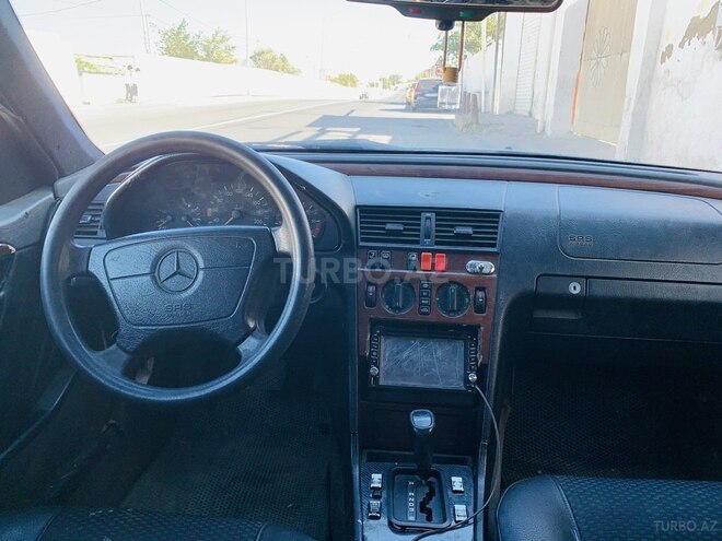 Mercedes C 250-7
