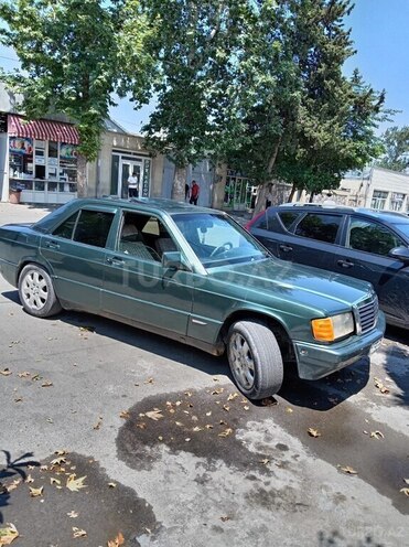 Mercedes 190-2