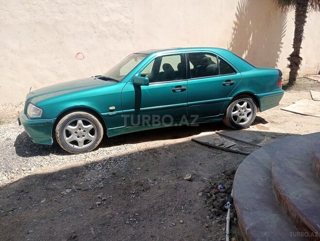 Mercedes C 240-6