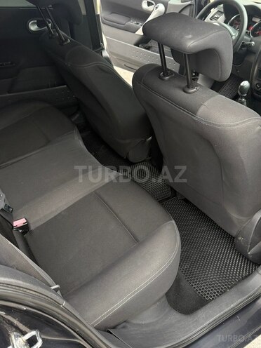 Renault Megane-12