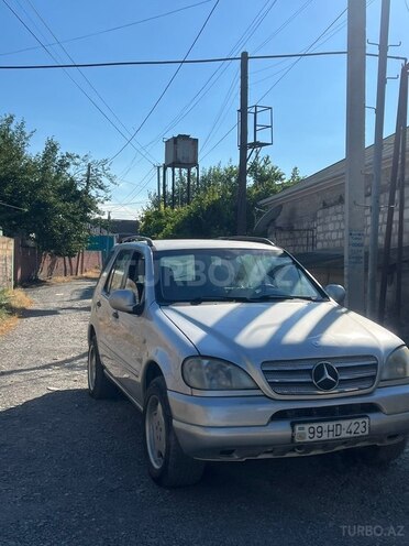 Mercedes ML 270-3