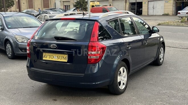 Kia Ceed SW-10