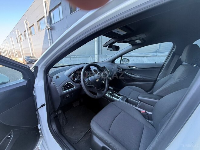 Chevrolet Cruze-5
