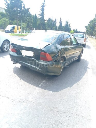 Opel Vectra-3