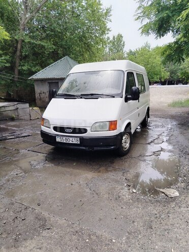 Ford Transit-2