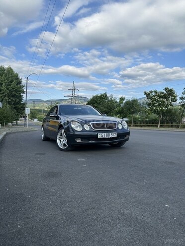 Mercedes E 320-2