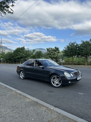 Mercedes E 320-3
