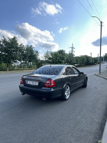 Mercedes E 320-4