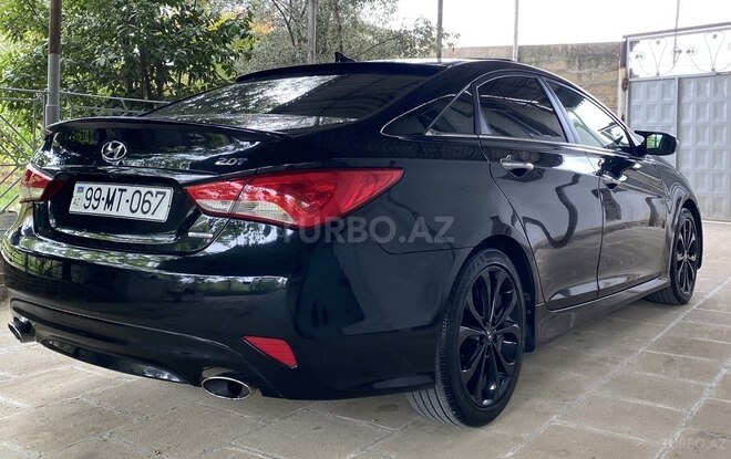Hyundai Sonata-5
