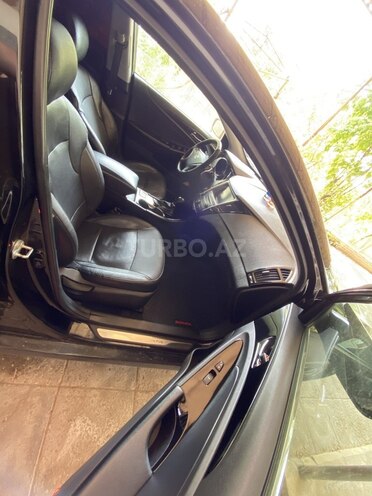 Hyundai Sonata-16