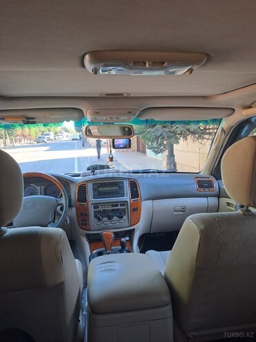 Toyota Land Cruiser-5