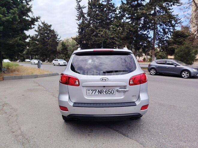 Hyundai Santa Fe-5