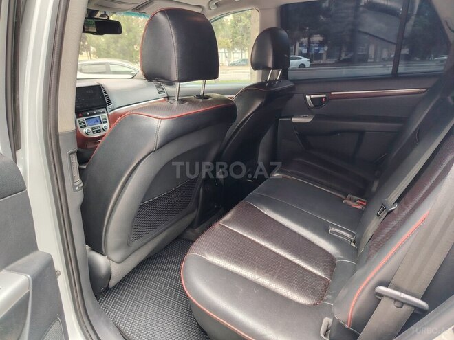 Hyundai Santa Fe-10