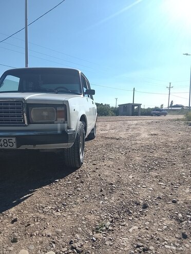 LADA (VAZ) 2107-2