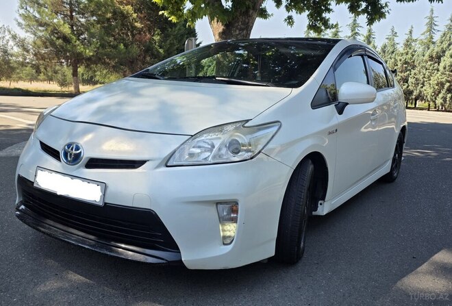 Toyota Prius-2