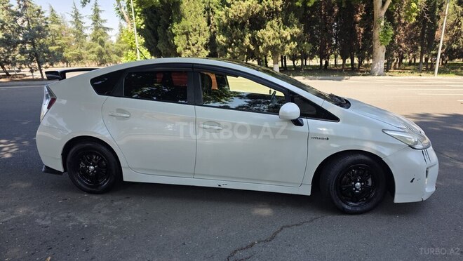 Toyota Prius-6