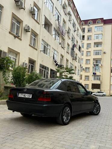 Mercedes C 180-4