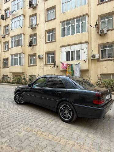 Mercedes C 180-7
