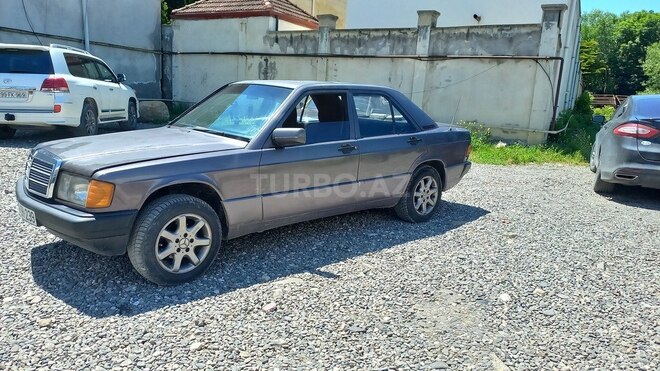 Mercedes 190-6