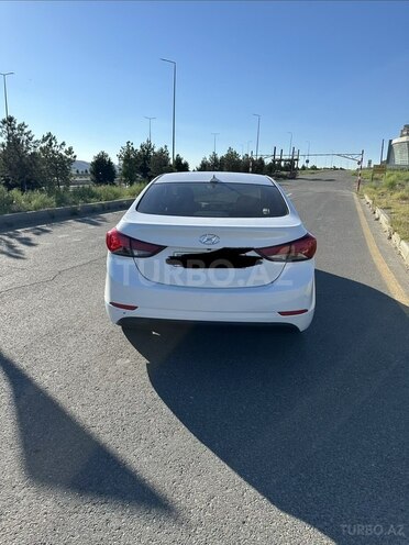 Hyundai Elantra-5