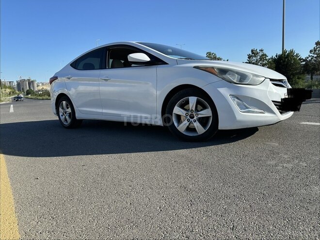 Hyundai Elantra-1